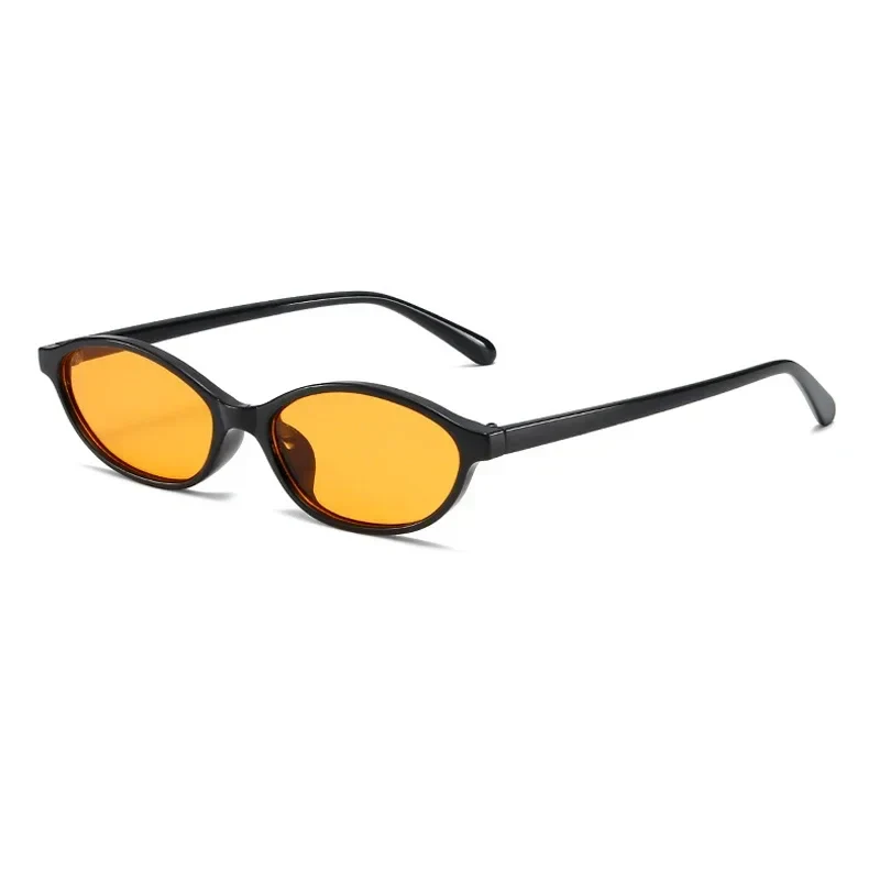 Lightweight women's cat-eye sunglasses – retro oval design, high-quality plastic, for daily wear - Image 7