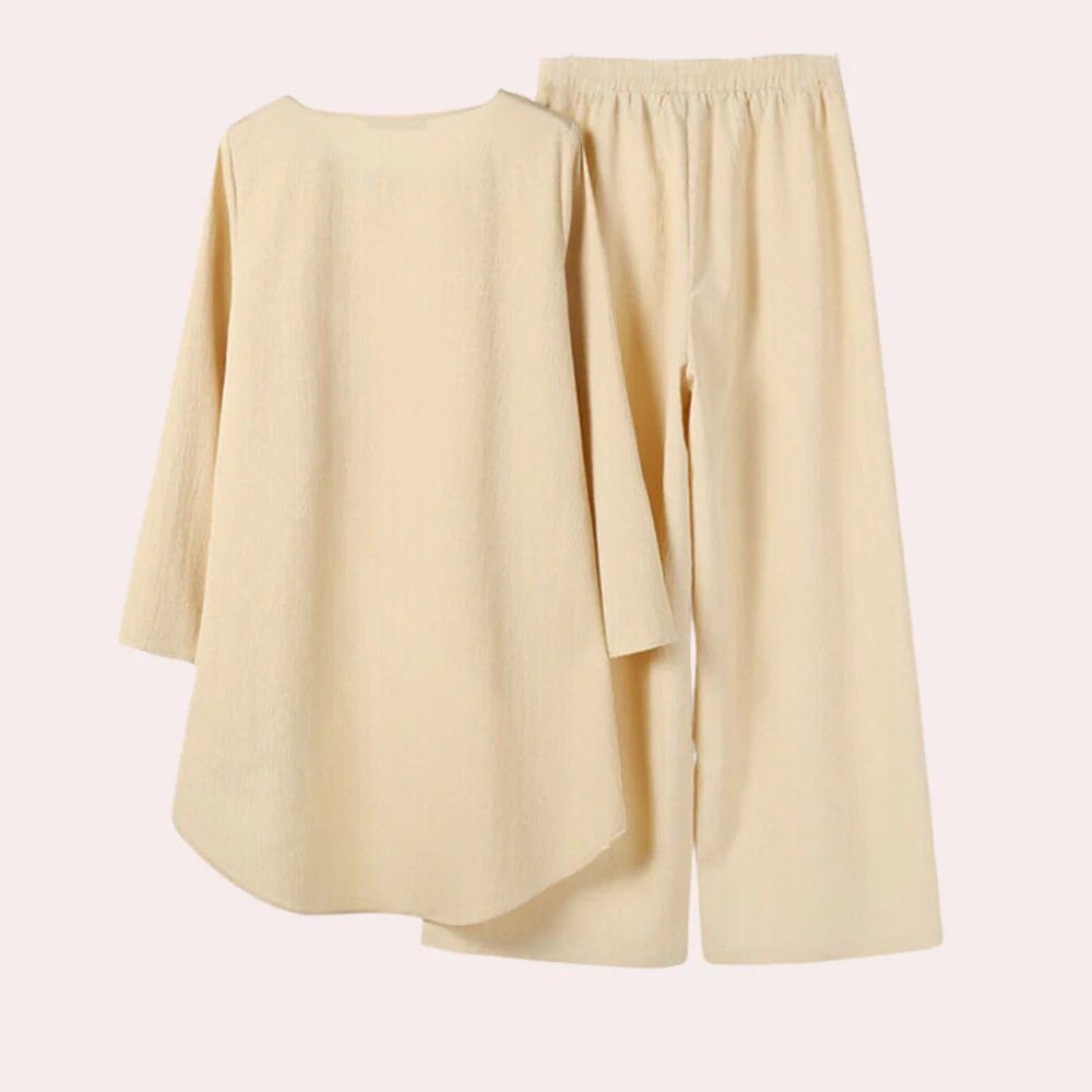 Lightweight women’s loungewear set – long sleeve top and wide-leg pants, soft, for summer - Image 3