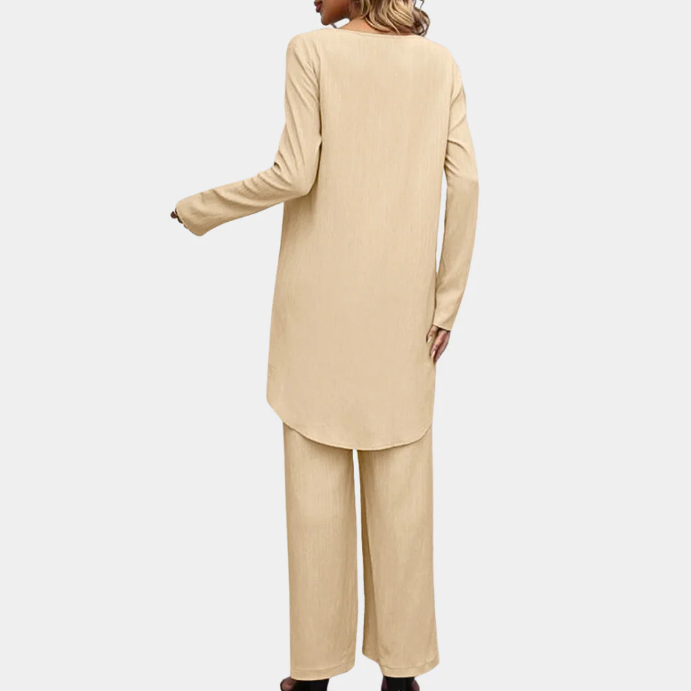 Lightweight women’s loungewear set – long sleeve top and wide-leg pants, soft, for summer - Image 5