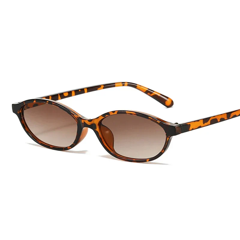 Lightweight women's oval sunglasses – high-quality plastic frame, for summer outings - Image 8