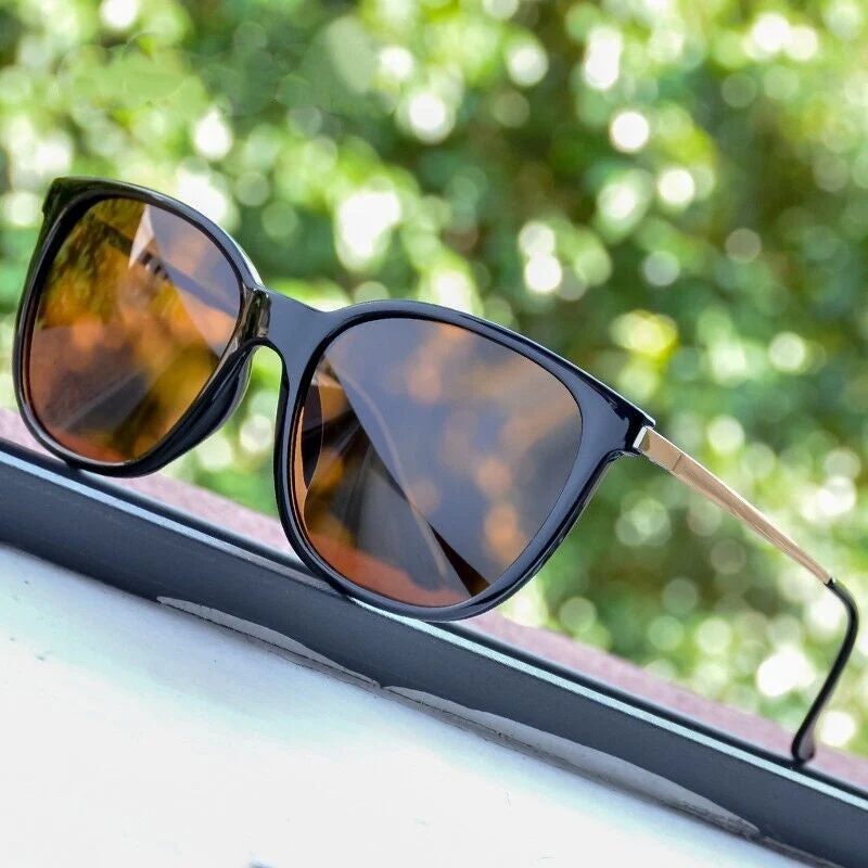 Lightweight women's polarized sunglasses – vintage cat-eye design, for summer activities - Image 4