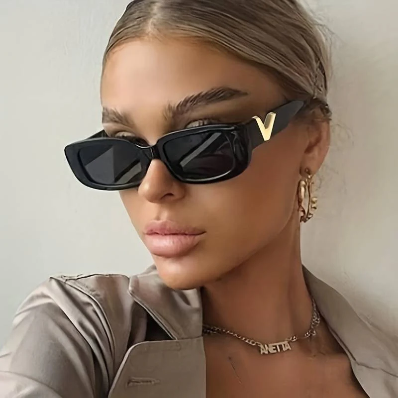 Lightweight women’s retro cat-eye sunglasses – unique design, UV400 protection, for summer 2025 - Image 5