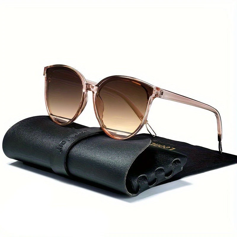 Lightweight women's sunglasses – fashionable cat-eye design, UV400 protection, for sunny days