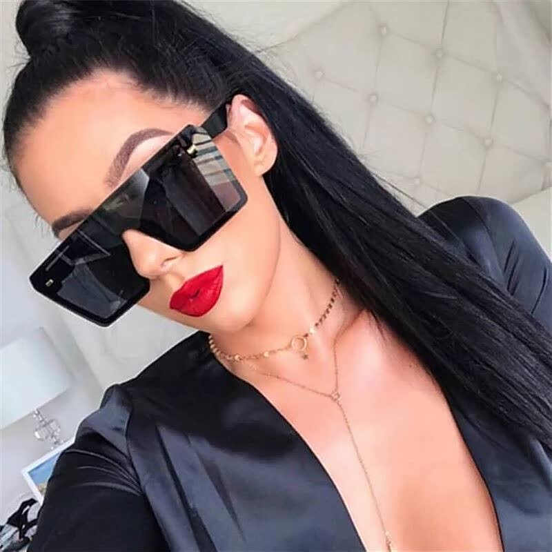 Lightweight women’s sunglasses – modern oversized design, durable, for summer outings - Image 9