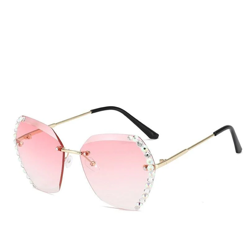 Lightweight women's sunglasses – oversized modern design, premium materials, for summer outings - Image 10