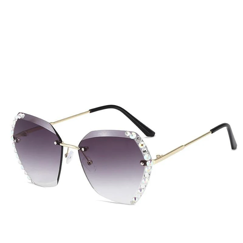 Lightweight women's sunglasses – oversized modern design, premium materials, for summer outings - Image 11