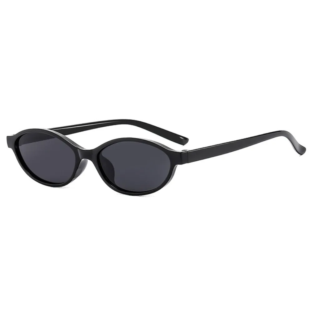 Lightweight women’s sunglasses – retro oval design, leopard print, for everyday wear - Image 4
