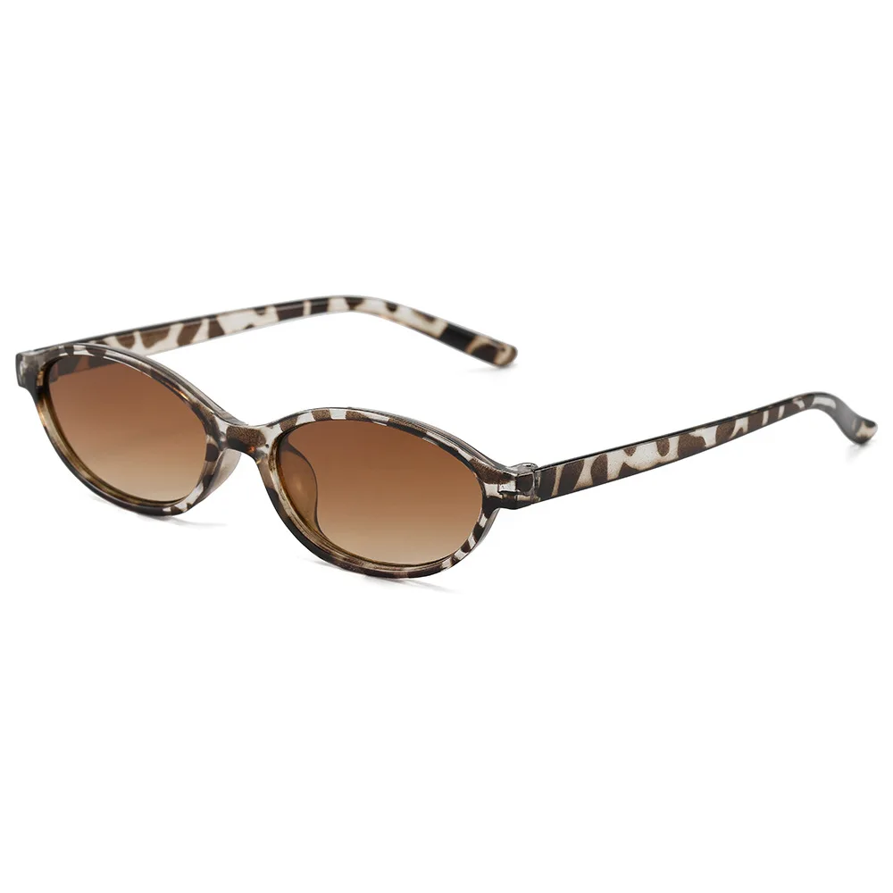 Lightweight women’s sunglasses – retro oval design, leopard print, for everyday wear - Image 6