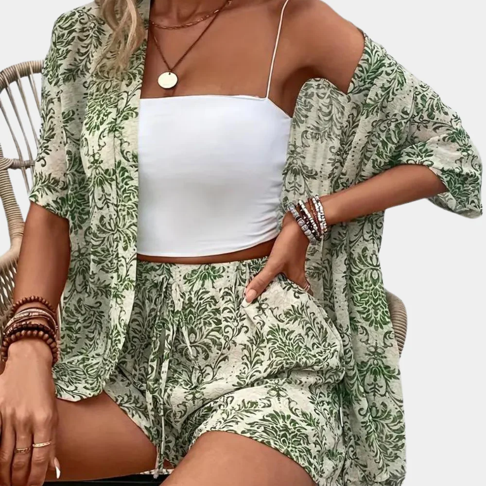 Lightweight women’s two-piece set – short-sleeve blouse and shorts, breathable, for summer - Image 2