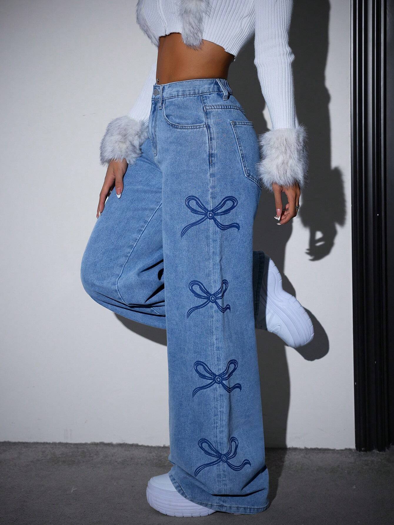 Loose Fit Blue Denim Jeans with Grinding Detail for Casual Stylish Looks - Image 6