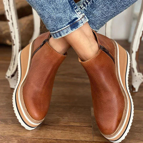 Luxurious Women's Leather Boots with Medium-High Heel for All-Day Comfort and Classic Style - Image 6