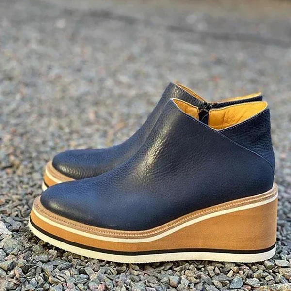 Luxurious Women's Leather Boots with Medium-High Heel for All-Day Comfort and Classic Style - Image 8