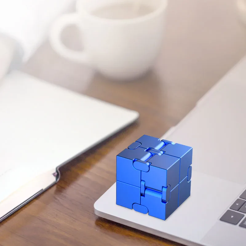 Metal Magic Cube Stress Relief Toy Portable Puzzle Focus - Image 3