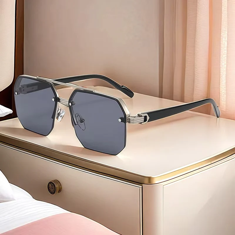 Oversize Retro Polygon Square Metal Sunglasses for Men & Women, UV400 Fashion Gradient Shades - Image 2