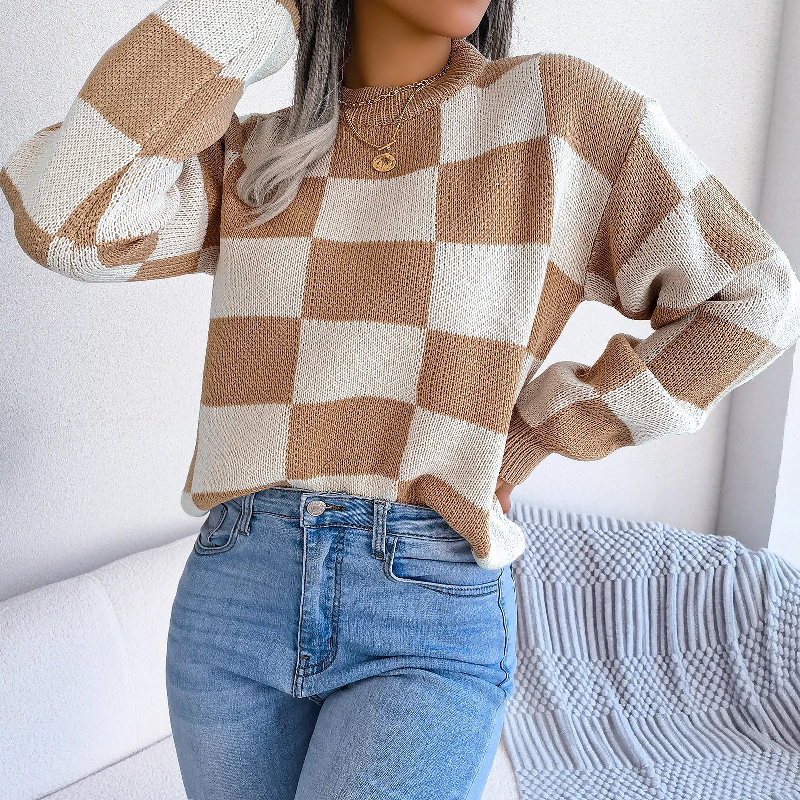 Oversized Cozy Women's Knit Sweater - Checkered, Soft - Image 2