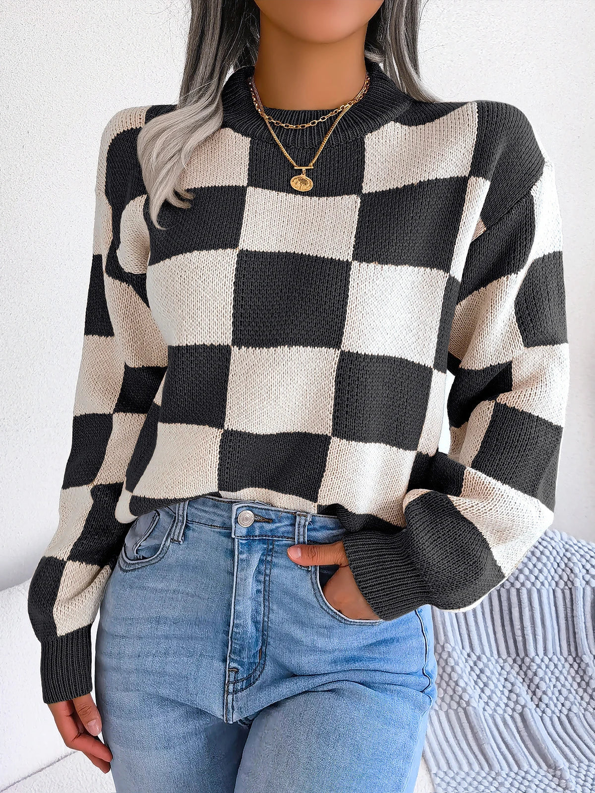 Oversized Cozy Women's Knit Sweater - Checkered, Soft - Image 7