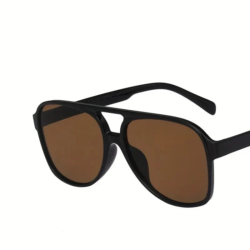 Oversized women’s retro sunglasses – bold design, plastic, for summer - Image 4