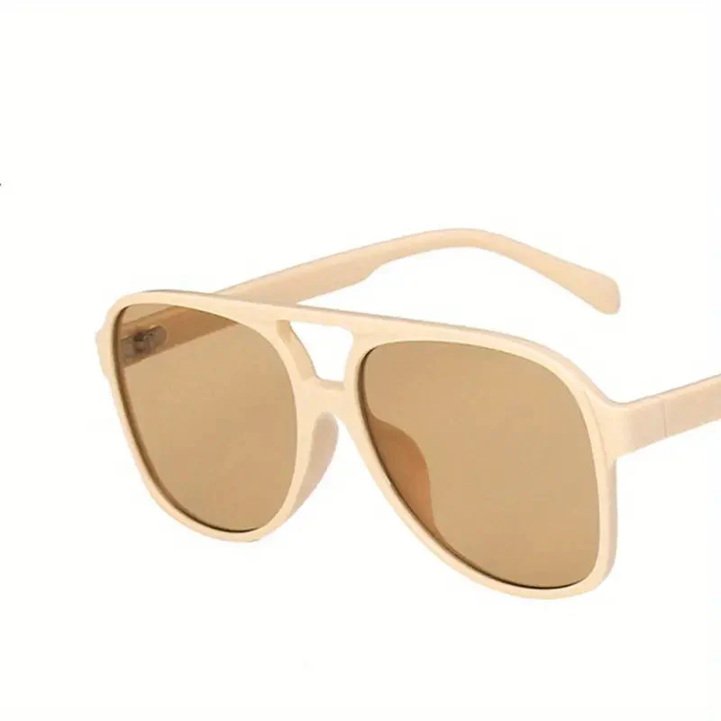 Oversized women’s retro sunglasses – bold design, plastic, for summer - Image 8