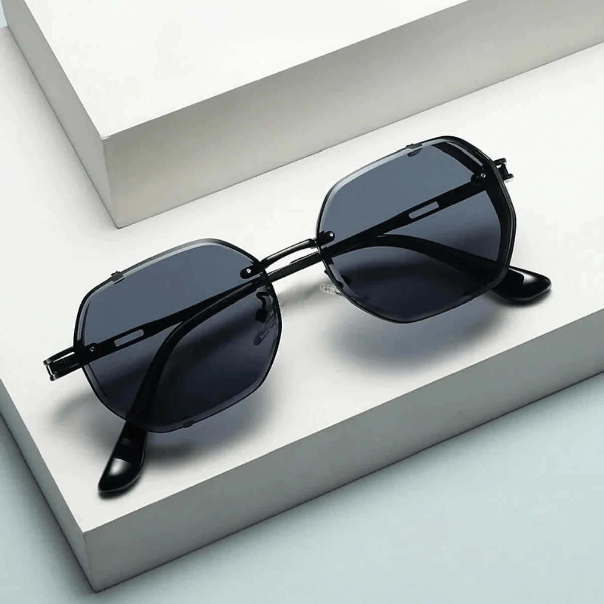 Robust men's sunglasses – elegant steel frame, UV400 protection, for leisure and travel - Image 5
