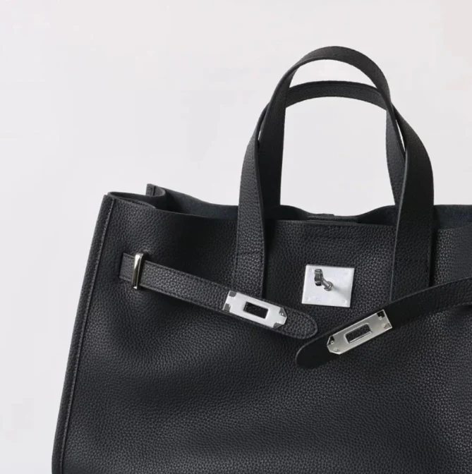 Soft & Structured Women’s Crossbody Bag - Top-Handle Silhouette, Pebbled Cowhide Leather, For Everyday Urban Use - Image 5