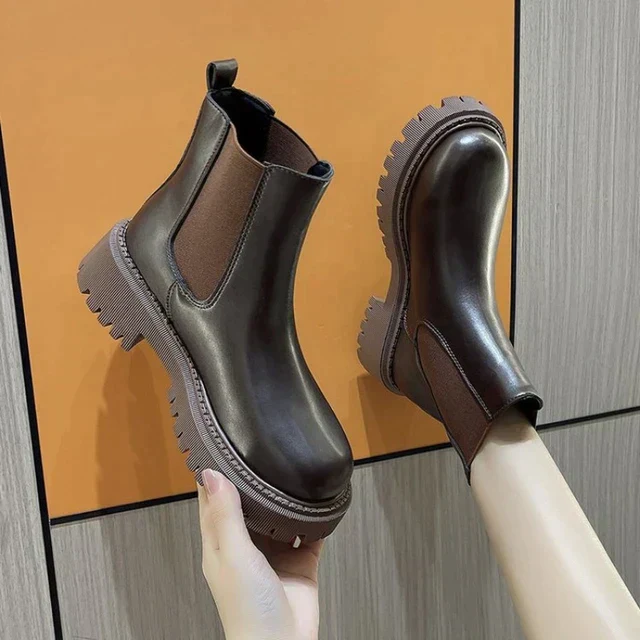 Supportive Women’s Chelsea Boots - Chunky PU Sole Autumn - Image 4