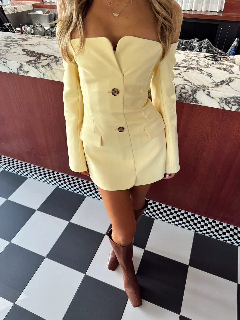 Tailored Off-Shoulder Blazer with Built-In Corset in Italian Suiting Fabric, Long Sleeve Elegant Fit - Image 7