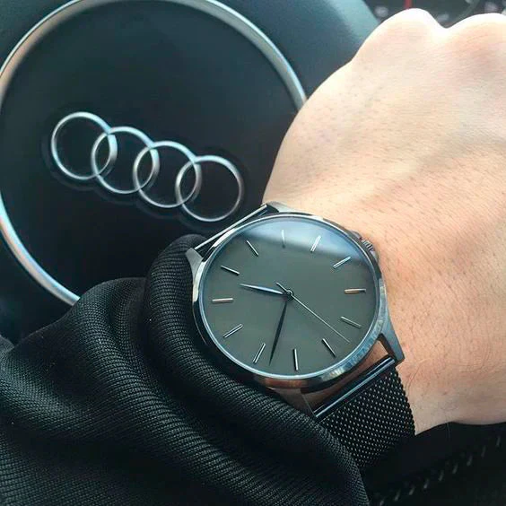 Timeless men's wristwatch – minimalist design, quartz movement, for all occasions - Image 3