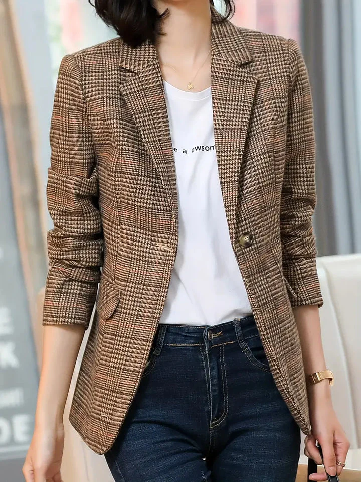 Timeless women’s blazer – tailored checked design, high-quality fabric, for formal occasions - Image 4