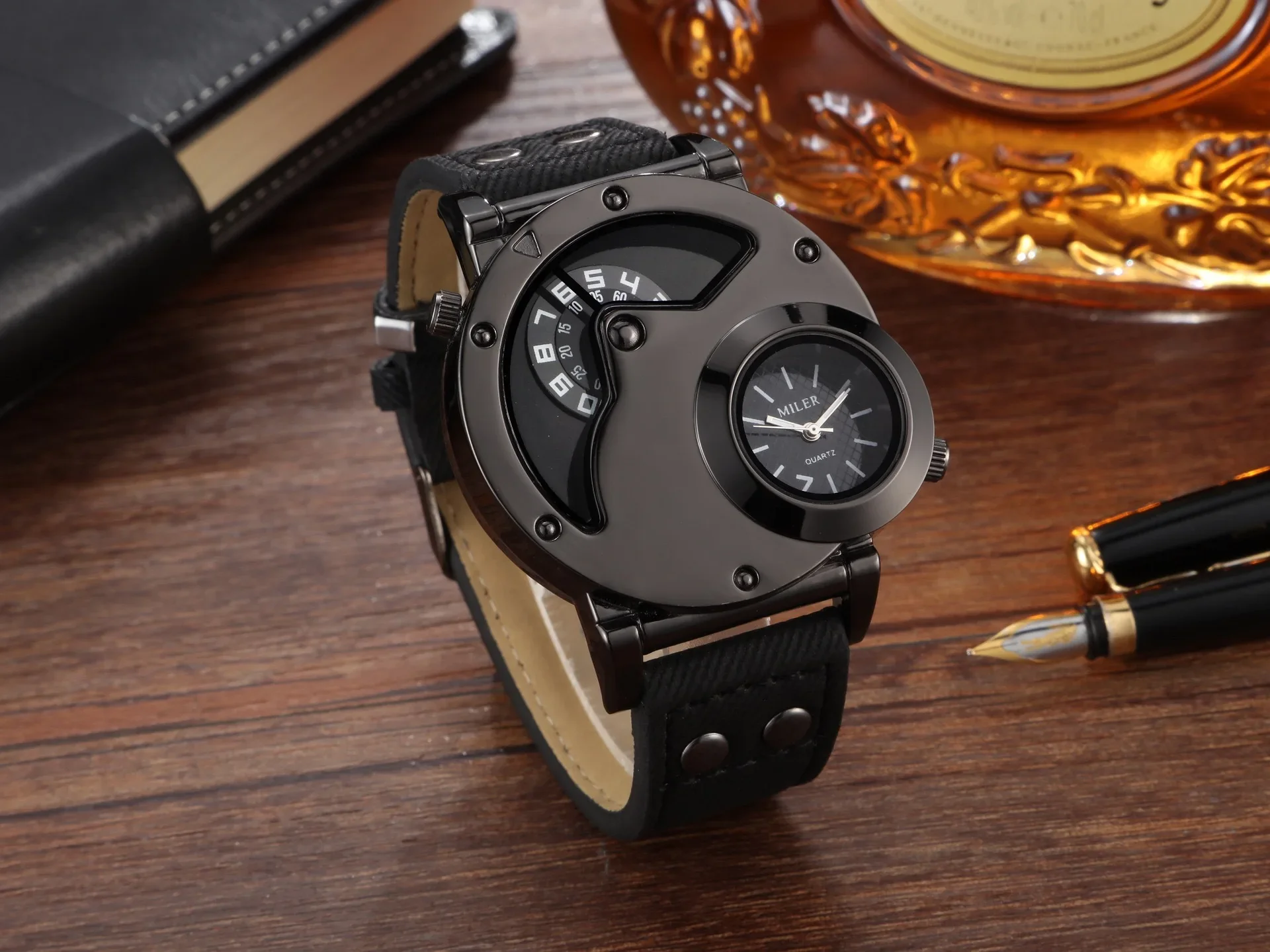 Quartz Sport Watch With Fabric Strap Irregular Alloy Case - Image 7