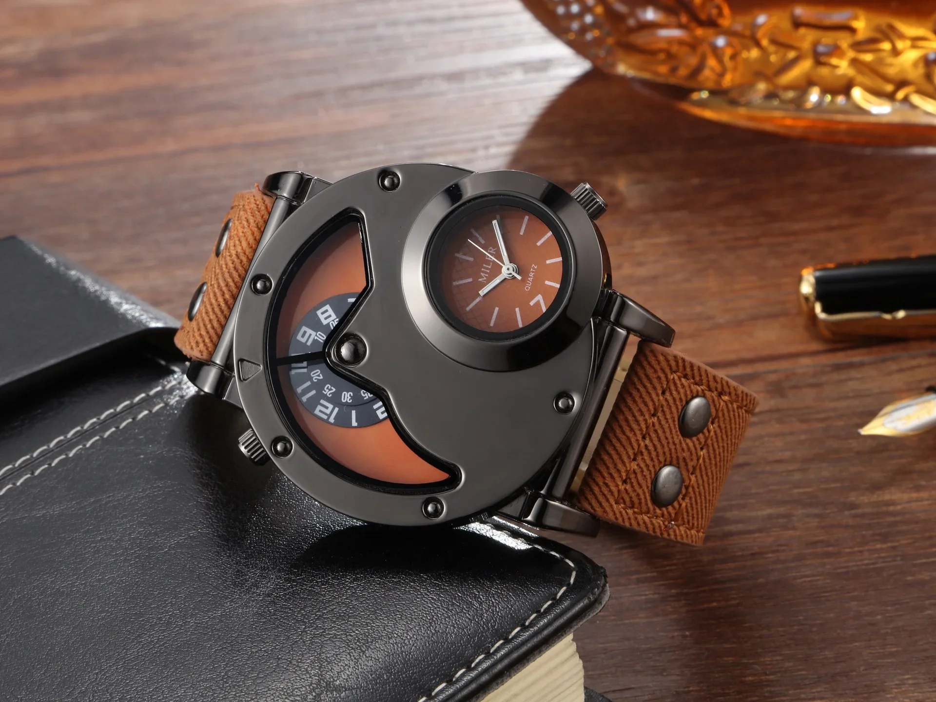 Quartz Sport Watch With Fabric Strap Irregular Alloy Case - Image 9