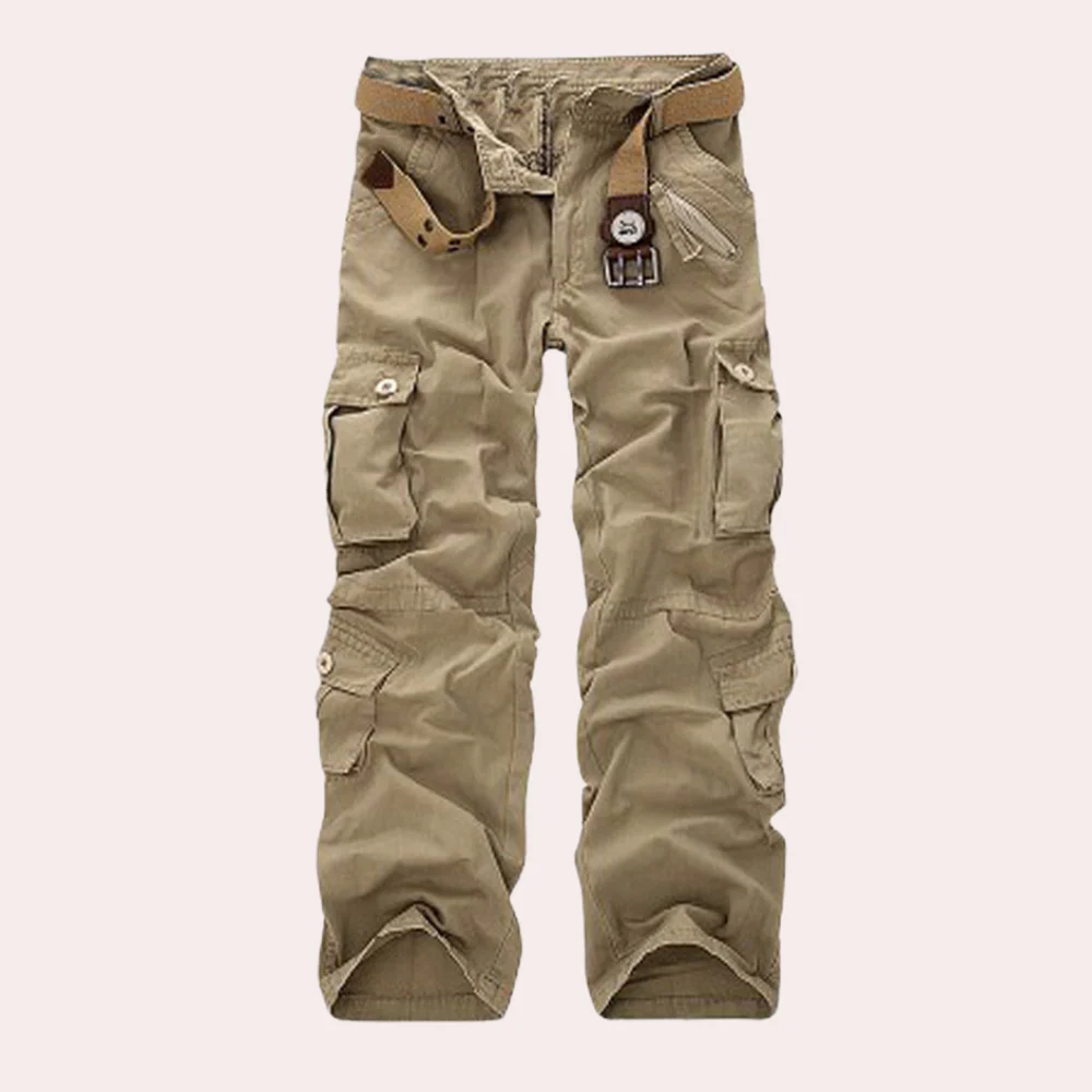 Versatile men's cargo pants – comfortable fit, durable fabric, for outdoor adventures