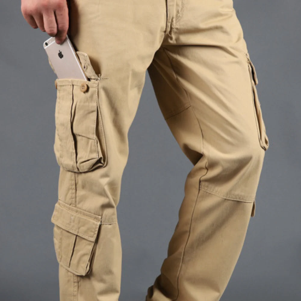 Versatile men's cargo pants – trendy fit, durable fabric, for casual outings - Image 5