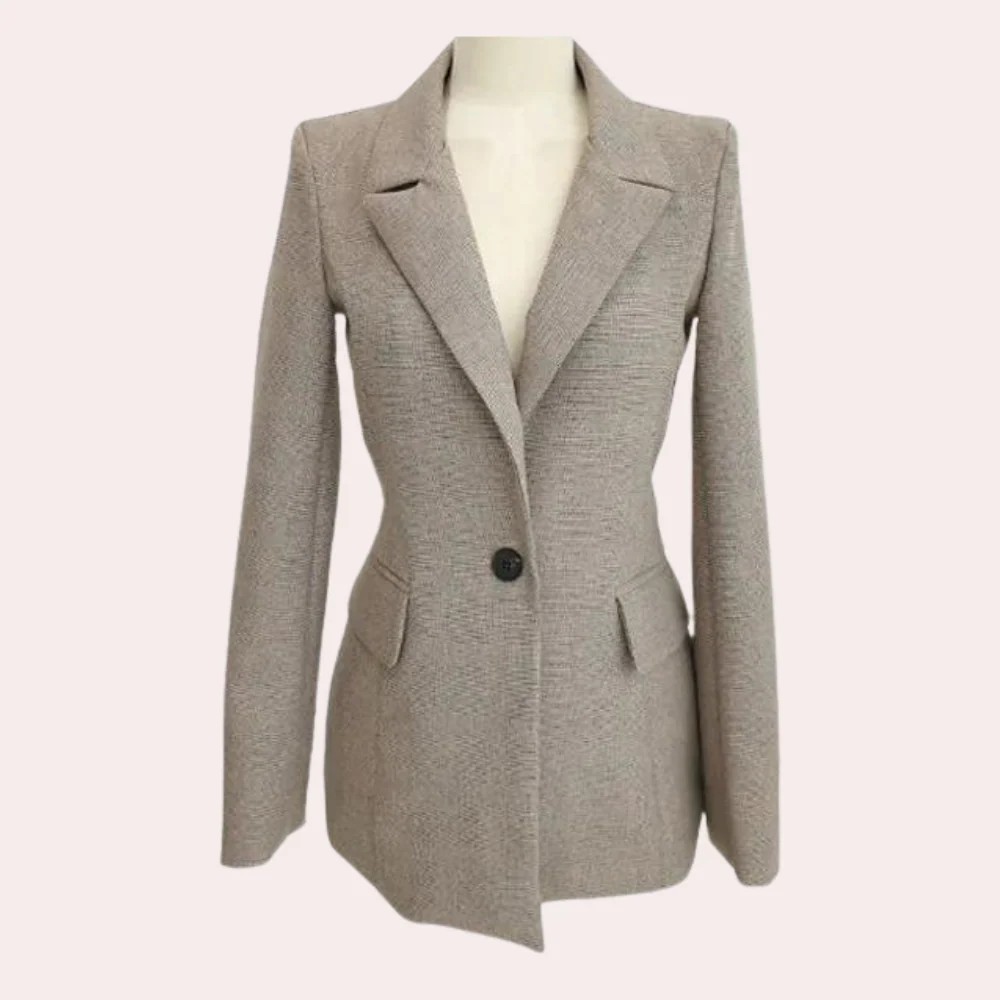 Versatile women's 3-piece suit set – tailored blazer, vest, trousers, for business and evening events - Image 6