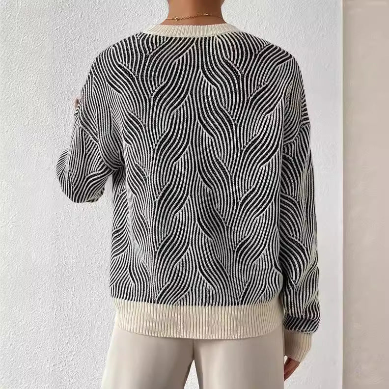 Warm and Cozy Women's Sweater – Turtleneck, Soft, for Cold Days - Image 2