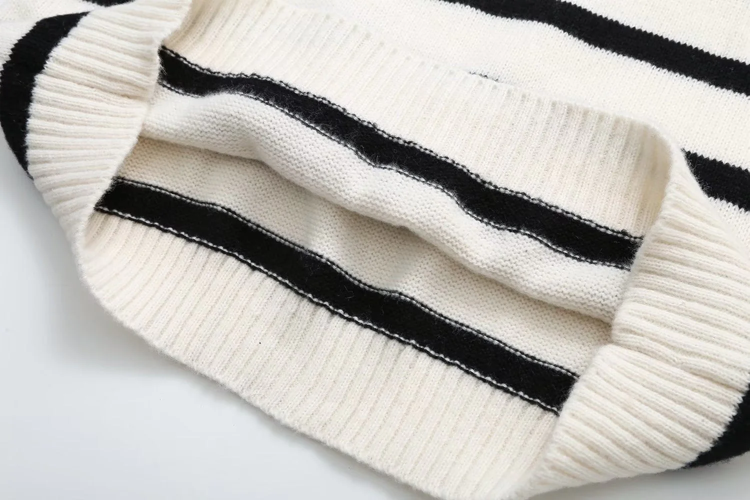 Warm Relaxed Women’s Striped Knitted Sweater - V Neck - Image 9