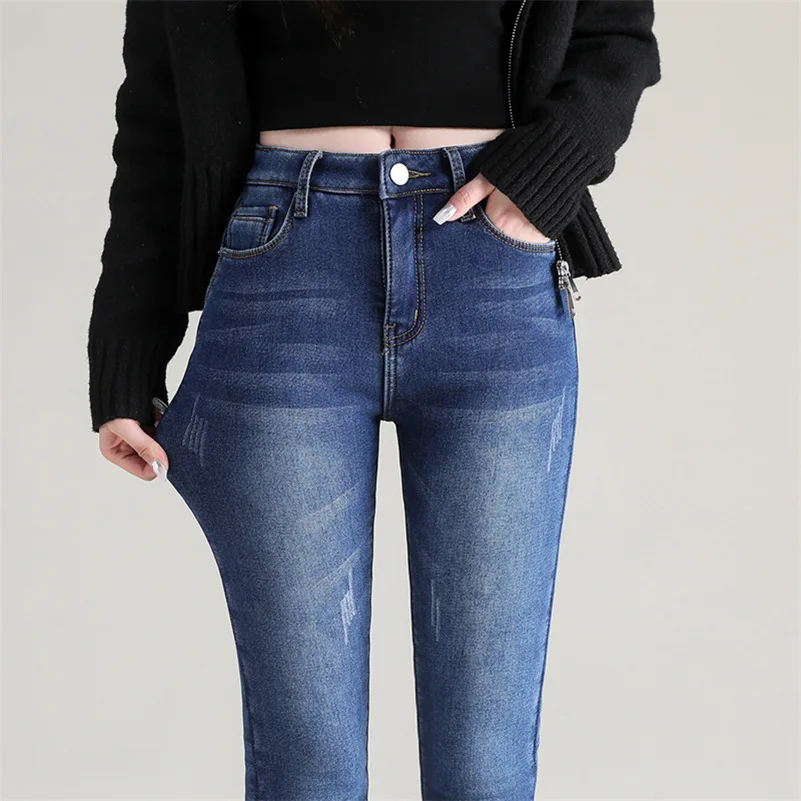 Warm Stretchy Thermo Jeans for Women, Skinny Fit Cotton-Polyester Blend, Comfortable Winter Wear with Pockets - Image 7
