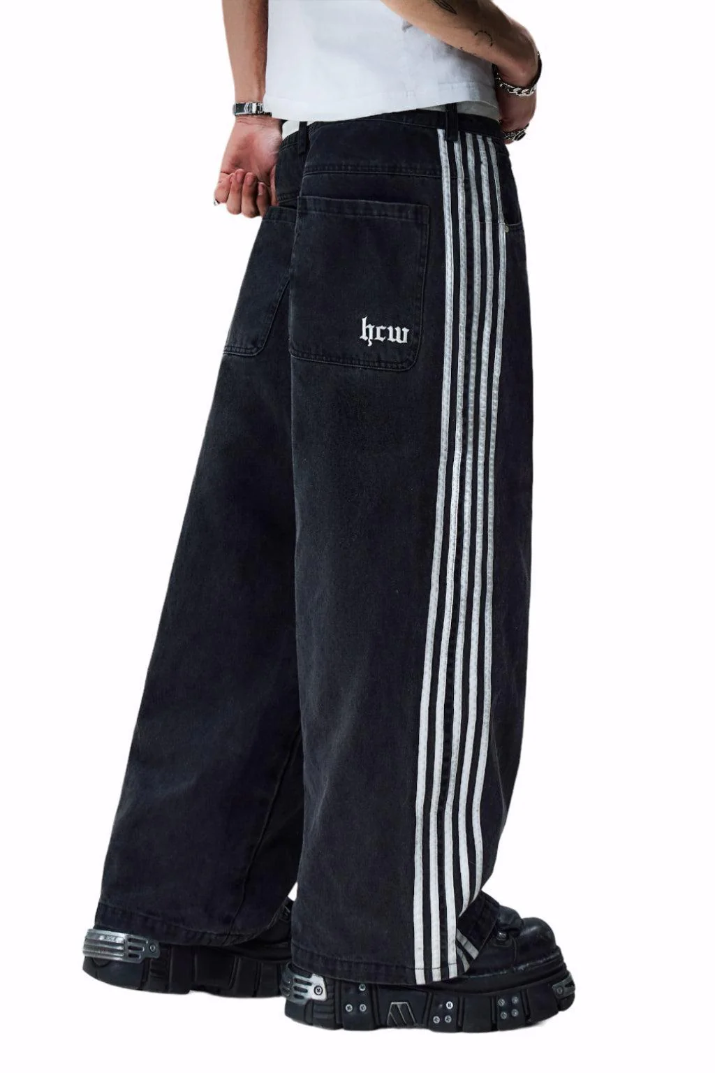 Wide Leg Jeans with Embroidered Cross Design, Unisex Y2K Style, Comfortable Baggy Fit, Sizes S to 3XL - Image 3