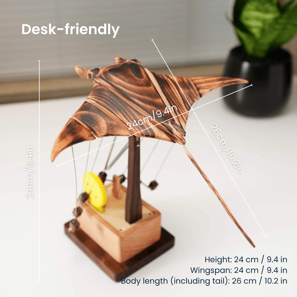 Hand-Cranked Manta Ray Automaton – Wooden Stress-Relief Decor - Image 5