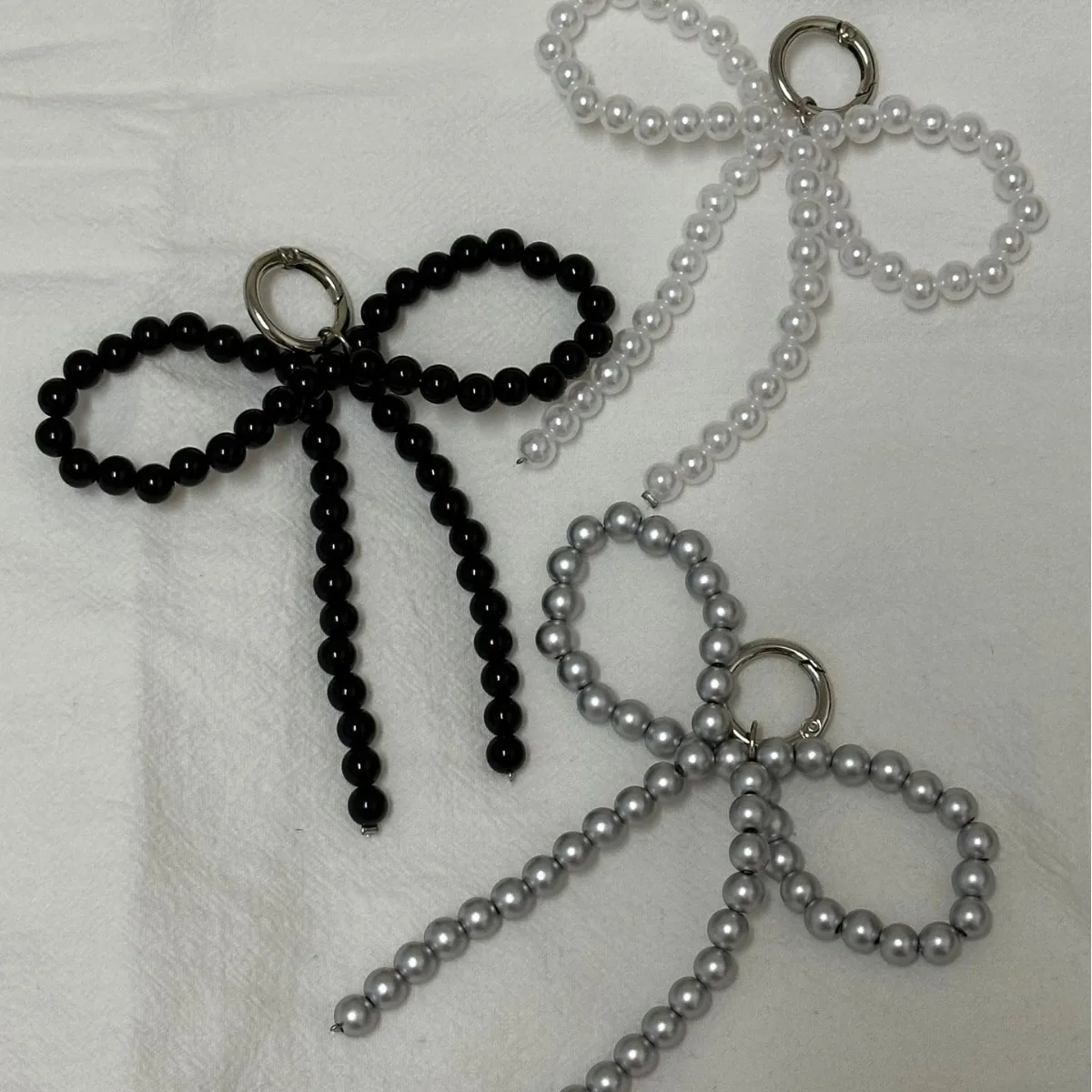 Beaded Pearl Bow Keychain Y2K Bag Charm Cute Gift Accessory - Image 2